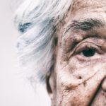 Pikun: Ciri-ciri, Penyebab, Pencegahan dan Mengatasi Secara Tepat.