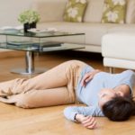 Pertolongan Pertama Pada Orang Pingsan Pertolongan Pertama Pada Orang Pingsan