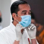 Jokowi Wajibkan Semua Orang Pakai Masker Meski Berbahan Kain
