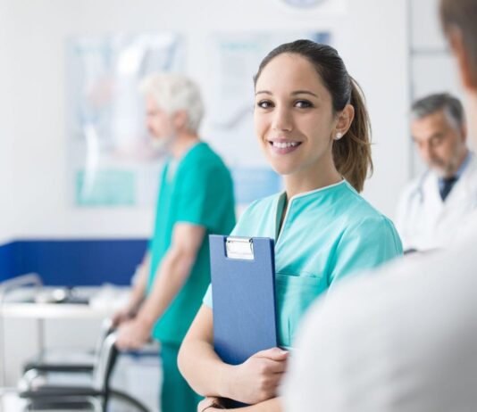 Peran dan fungsi perawat