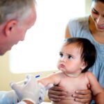 Imunisasi pada Buah Hati. Mommy Harus Tahu imunisasi merupakan hal yang penting untuk dilakukan saat masih kanak-kanak maupun orang dewasa. Imunisasi adalah cara terbaik untuk melindungi buah hati Anda dari penyakit.