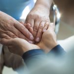 Tips Merawat Lansia di Rumah saat Pandemi Merawat lansia saat pandemi