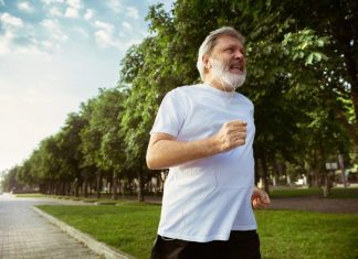 8 Tips untuk Menjaga Kesehatan Tulang & Sendi sampai Usia Lanjut menjaga kesehatan tulang dan sendi sampai usia lanjut