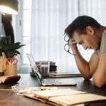 Tips Menjaga kesehatan mental akibat gagal mudik