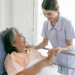 Komunikasi Efektif pada Lansia Peran Dan Fungsi Perawat Dalam Dunia Kesehatan Yang Tak Kalah Penting Dari Dokter