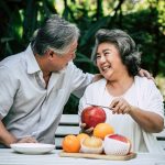 Mengatur Pola Makan Lansia untuk Hidup yang Lebih Sehat Mengatur Pola Makan Lansia untuk Hidup yang Lebih Sehat