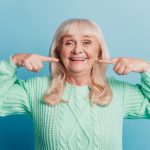 Ketahui Cara Tepat Menjaga Kesehatan Gigi dan Mulut pada Lansia