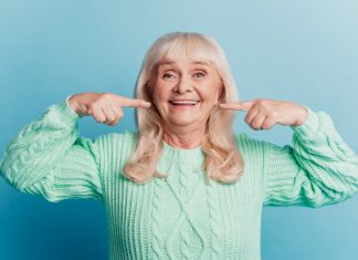 Ketahui Cara Tepat Menjaga Kesehatan Gigi dan Mulut pada Lansia