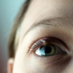 Sering Mengalami Bintitan di Kelopak Mata? Mungkin Ini Penyebabnya