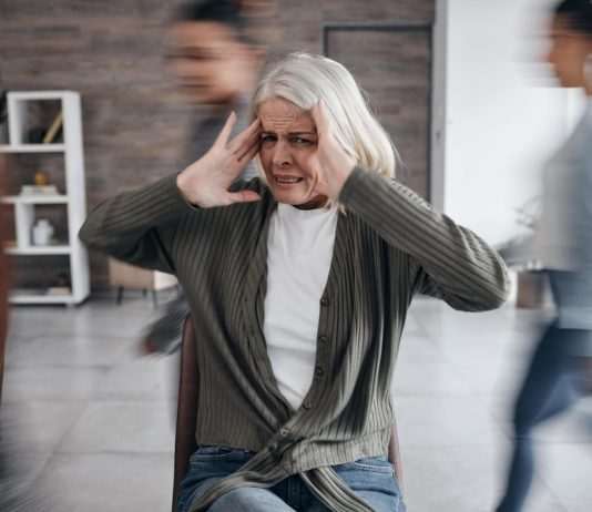 mengatasi lansia tantrum