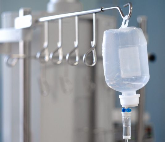 Jasa Pasang Infus di Rumah