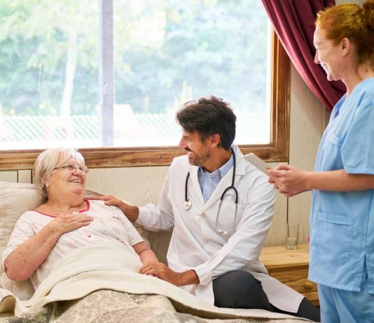 13 Keuntungan Menggunakan Perawat Orang Sakit yang Perlu Diketahui