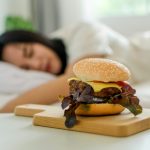 Fenomena Ngantuk Setelah Makan: Penyebab dan Solusi