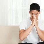 Ketahui Perbedaan Penanganan Batuk Pilek pada Anak, Dewasa, dan Lansia