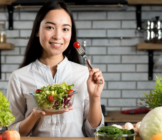 Tips Pola Makan yang Tepat untuk Mengatasi Asam Lambung